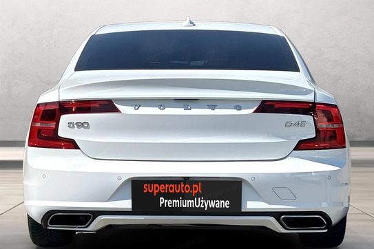 Volvo S90 D4 R-Design