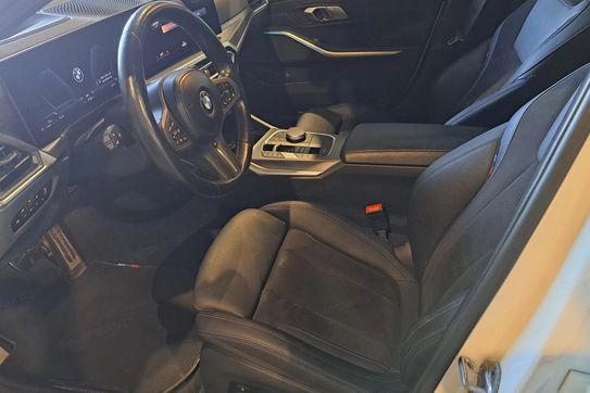 BMW Seria 3 Touring 330i xDrive M Sport