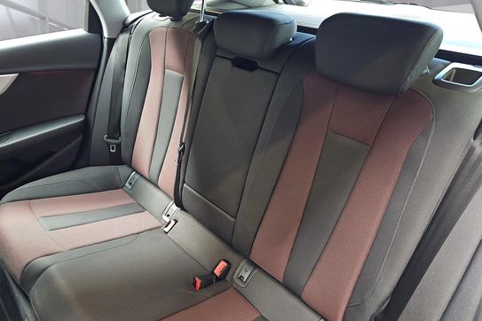 Audi A4 40 TFSI mHEV Quattro S tronic