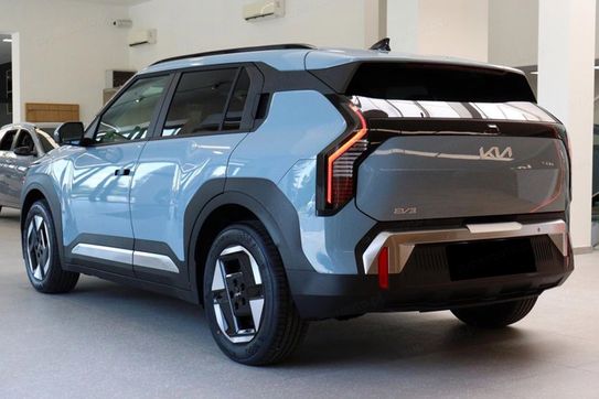 Kia EV3 81.4kWh Air