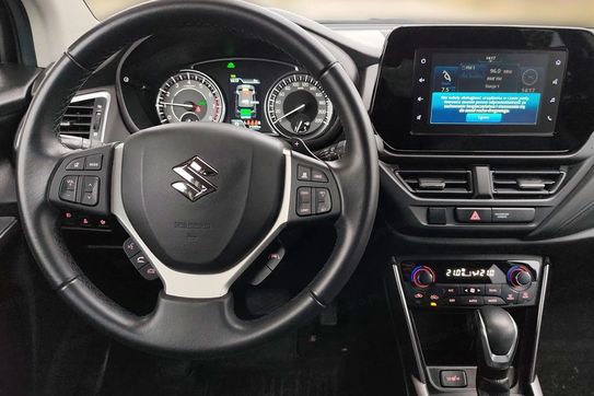 Suzuki S-Cross 1.5 DualJet Hybrid