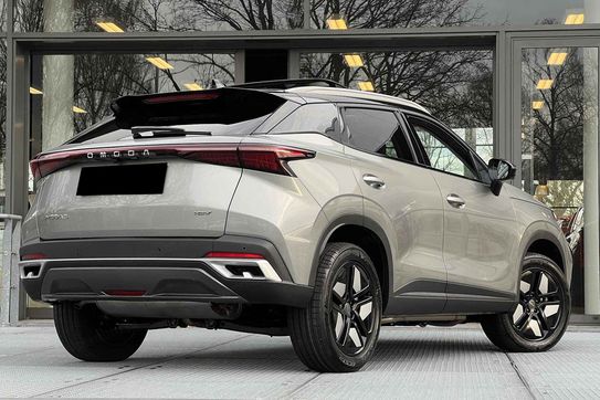 Omoda 5 1.5 T-GDI Hybrid Premium DHT