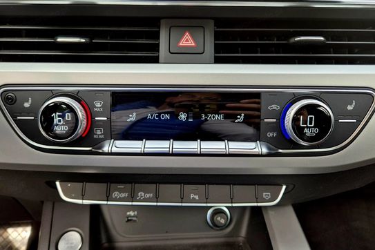 Audi A4 35 TFSI S Line