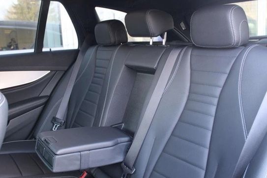 Mercedes Klasa E Kombi 220 d 4MATIC AMG Line