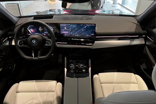BMW Seria 5 Touring 530e xDrive M Sport