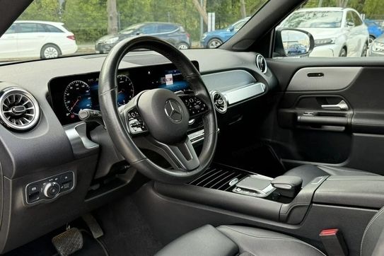 Mercedes GLB 200