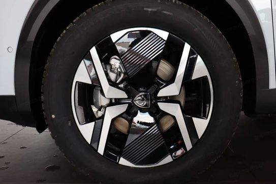 Peugeot 2008 GT e-DCS 1.2 mHEV