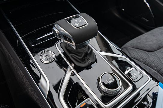 Hongqi HS5 2.0T AWD
