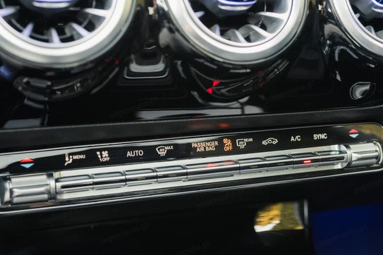 Mercedes CLA 200 mHEV AMG Line 7G-DCT