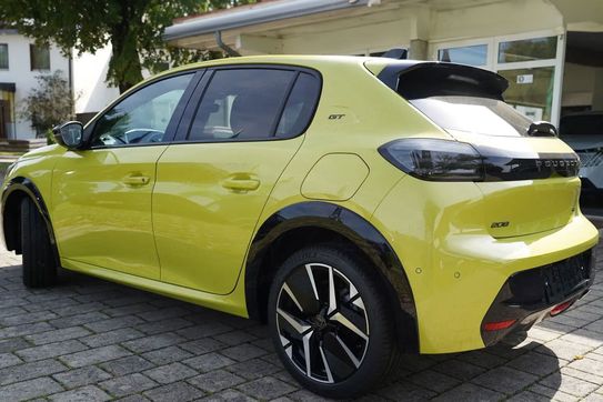 Peugeot 208 GT e-DCS6 1.2 mHEV