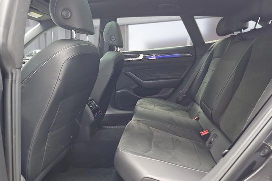 Volkswagen Arteon 2.0 TSI R-Line DSG