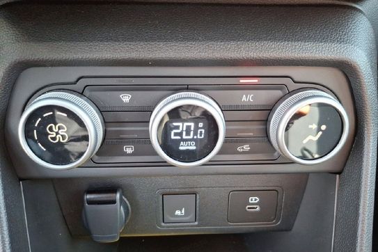 Dacia Jogger Extreme+ 1.6 Hybrid AT 7-miejsc