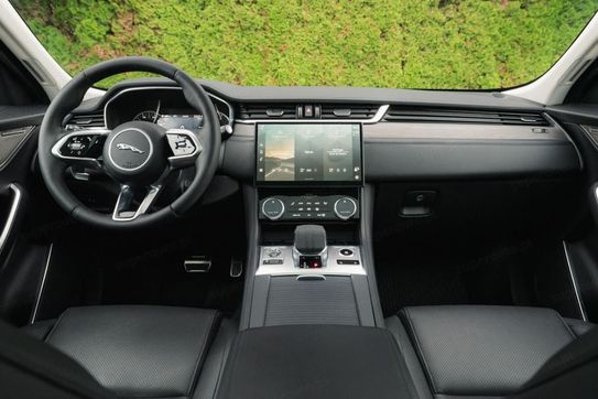 Jaguar F-Pace 2.0 D200 Mhev Awd Se