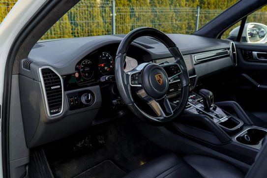 Porsche Cayenne Standard