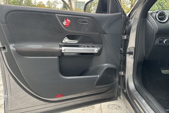 Mercedes GLB 250 4-Matic AMG Line