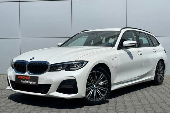 BMW Seria 3 330e xDrive M Sport sport-aut
