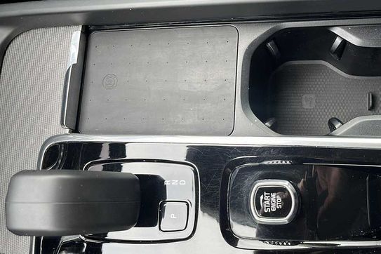 Volvo XC60 B4 D AWD Plus Dark aut
