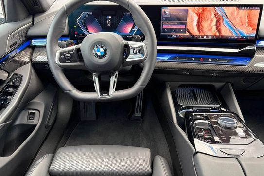 BMW Seria 5 530d xDrive mHEV aut