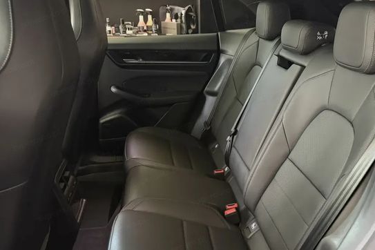 Porsche Macan 4