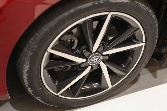 Toyota Auris Hybrid Selection