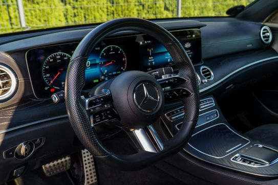 Mercedes Klasa E 220 d mHEV AMG 9G-Tronic