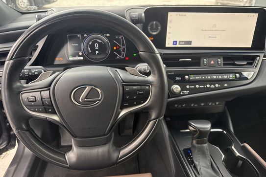 Lexus ES 300h Prestige