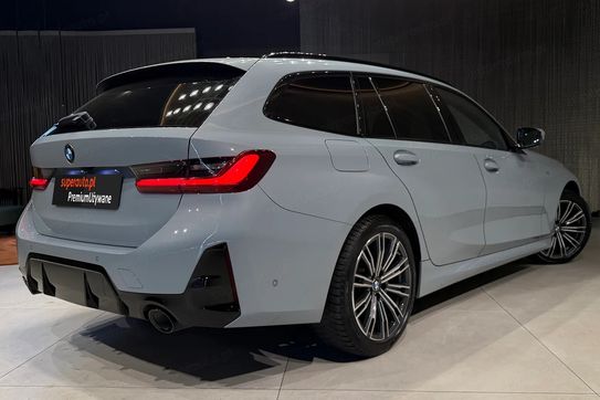 BMW Seria 3 Touring 320d xDrive M Sport