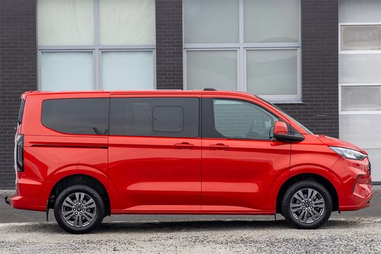 Ford Tourneo Custom L1H1 Titanium X AT