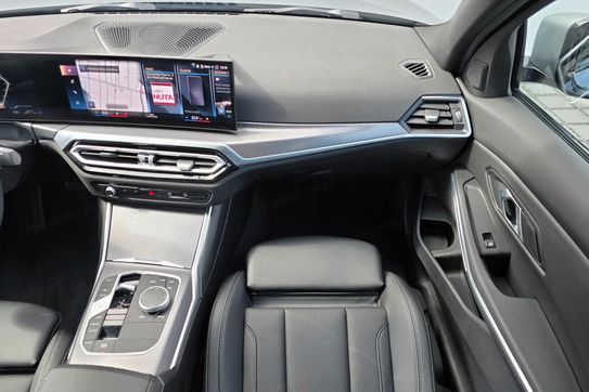 BMW Seria 3 318i M Sport