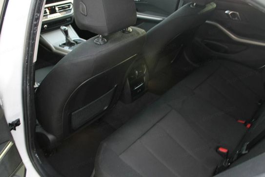 BMW Seria 3 318i
