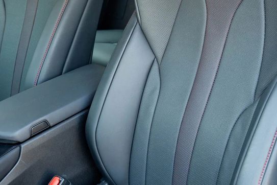 Lexus UX 300h F Sport AWD