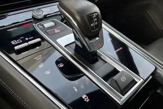 Porsche Panamera 4 e-Hybrid Sport Turismo 10 Years Edition