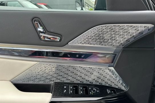 BMW Seria 7 740d xDrive M Sport
