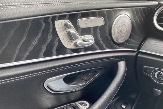 Mercedes Klasa E 220 d mHEV 4-Matic AMG 9G-Tronic