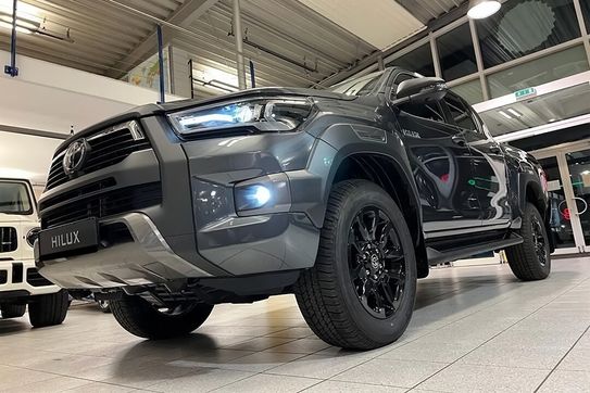 Toyota HiLux Double Cab Invincible