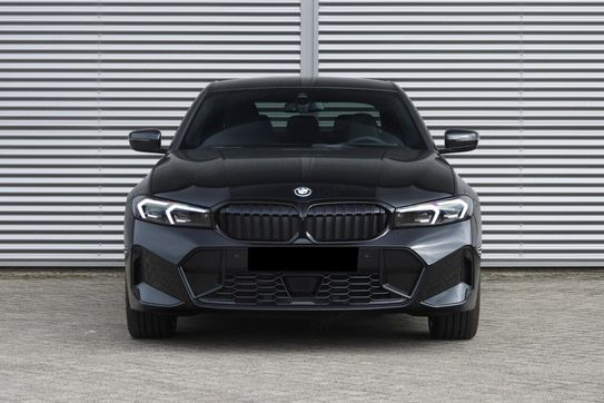 BMW Seria 3 330i xDrive M Sport