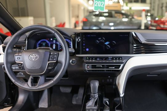 Toyota Camry 2.5 Hybrid Dynamic Force Prestige e-CVT