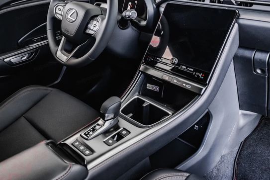 Lexus LBX Emotion 1.5 Hybrid