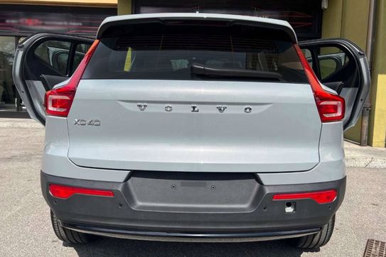 Volvo XC40 B4 AWD Plus Dark