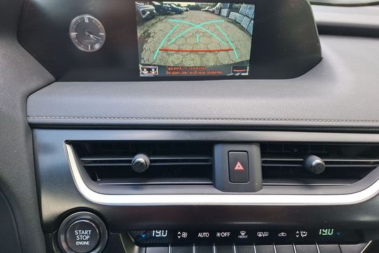 Lexus UX 200