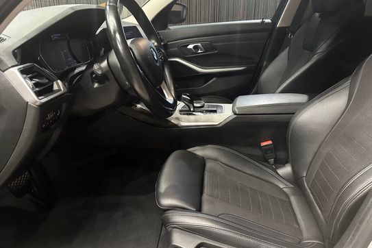 BMW Seria 3 Touring 318d Advantage