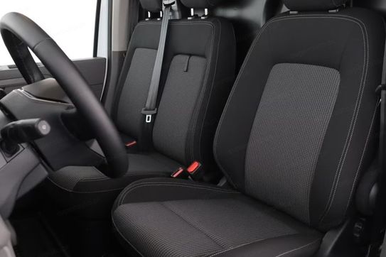 Volkswagen Transporter L2H1 AT8