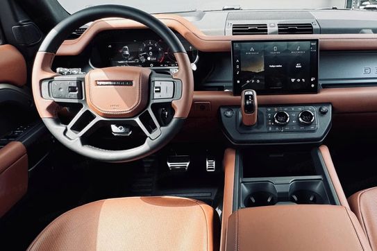 Land Rover Defender 110 P635 V8 Octa
