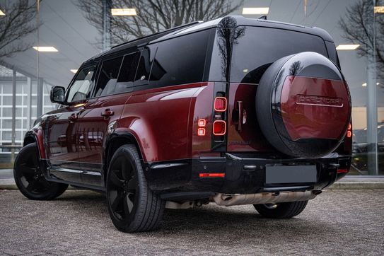 Land Rover Defender 130 D350 X-Dynamic HSE