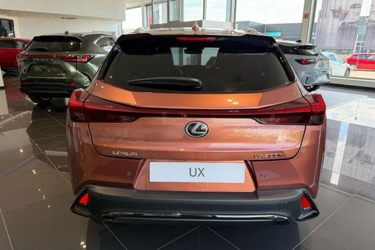 Lexus UX 300h F Sport Design Hybrid Dynamic Force