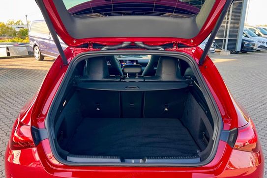Mercedes CLA 200 AMG Line Shooting Brake