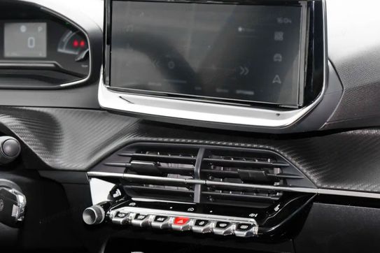Peugeot 208 Style e-DCS6 1.2 mHEV