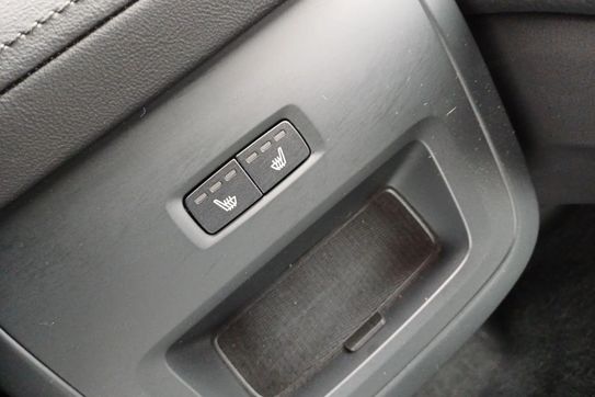 Volvo XC60 B5 B AWD Plus Dark