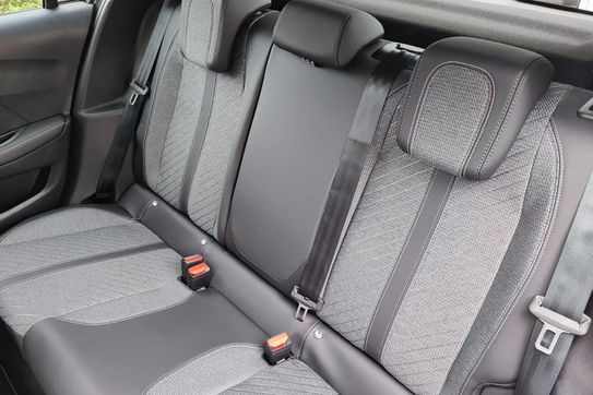 Peugeot 208 Allure e-DCS6  1.2 mHEV