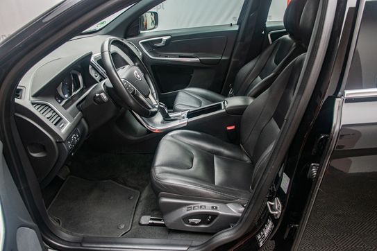 Volvo XC60 D4 Momentum Plus